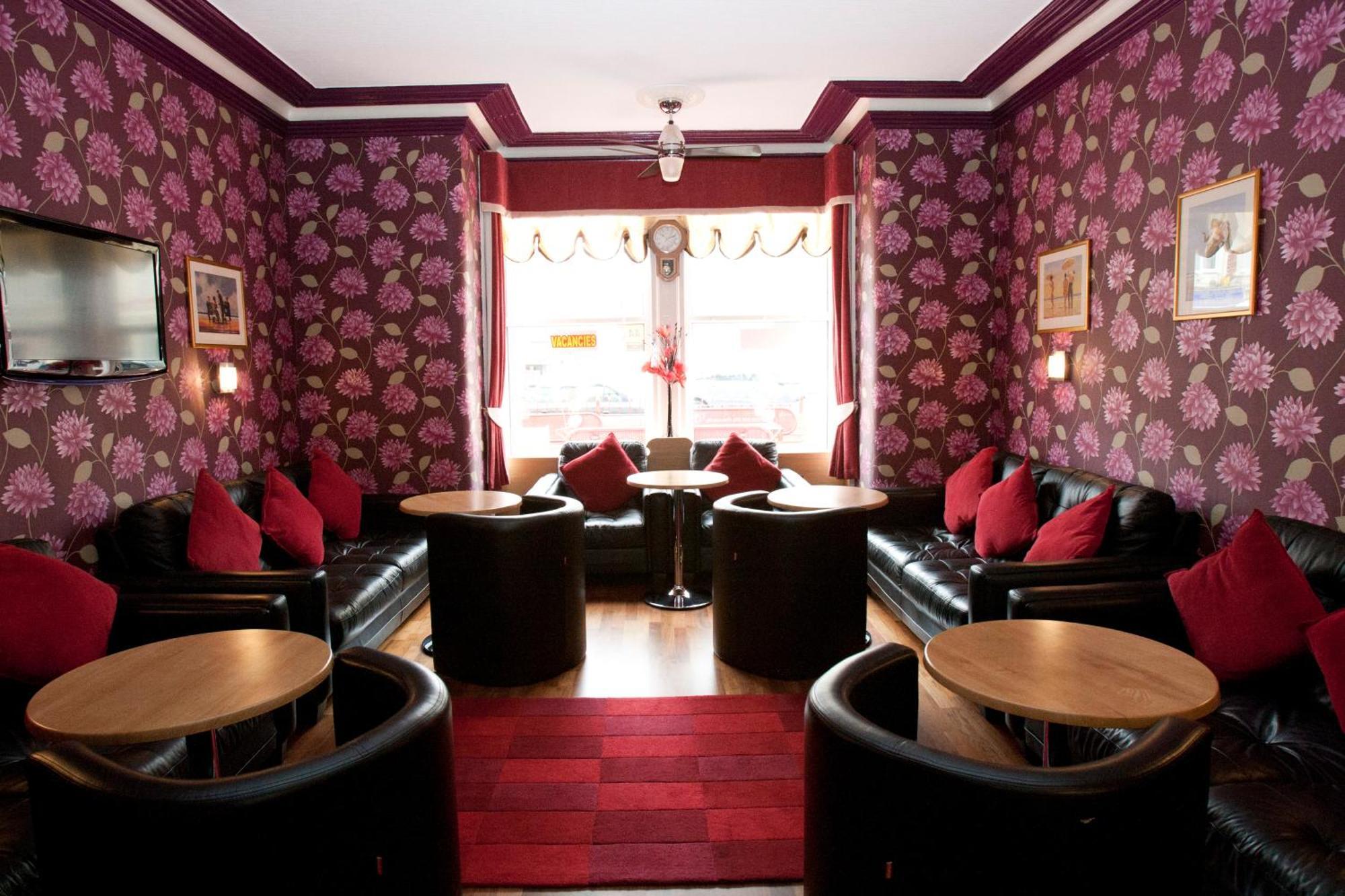 Valentine Lodge Over 21 Adult Couples Only Μπλάκπουλ Εξωτερικό φωτογραφία