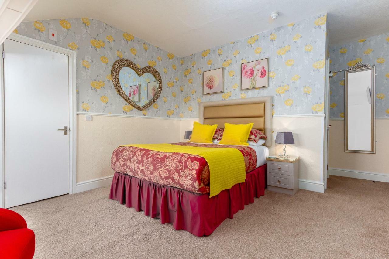 Valentine Lodge Over 21 Adult Couples Only Μπλάκπουλ Εξωτερικό φωτογραφία