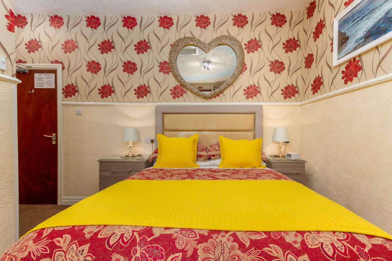 Valentine Lodge Over 21 Adult Couples Only Μπλάκπουλ Εξωτερικό φωτογραφία